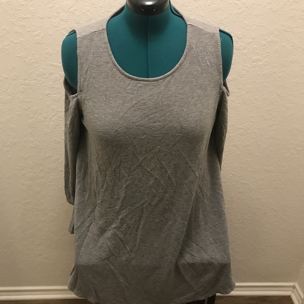 cupio gray shirt